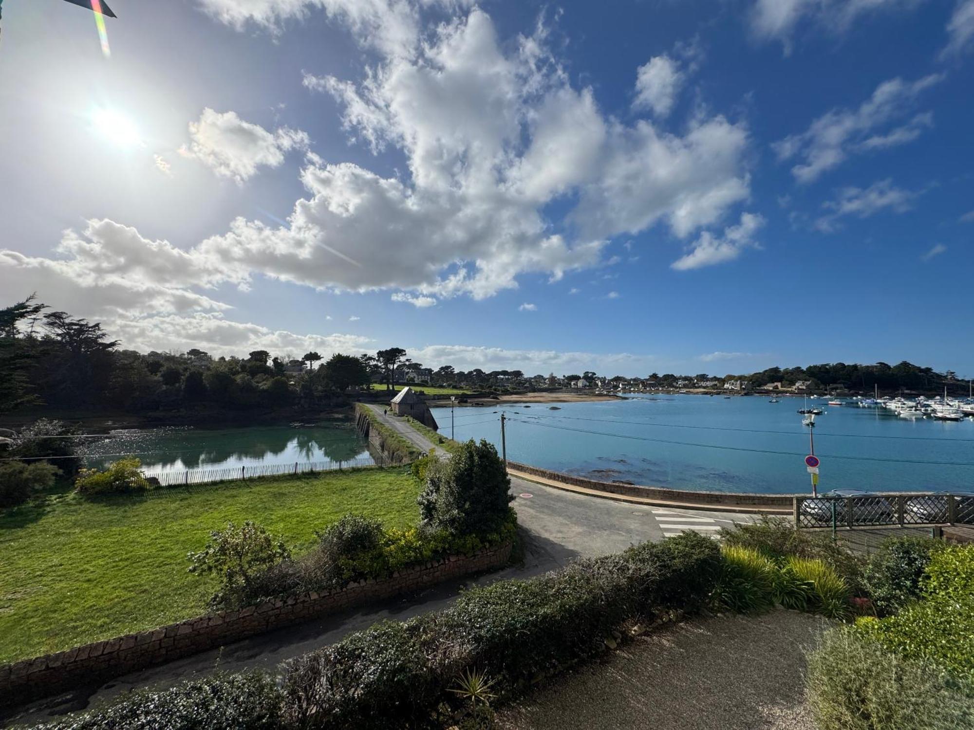 Appartement Studio Les Pieds Dans L'Eau Au Port De Ploumanac'H à Perros-Guirec Extérieur photo